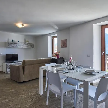 Rustico Maria Trilocale View Escape *